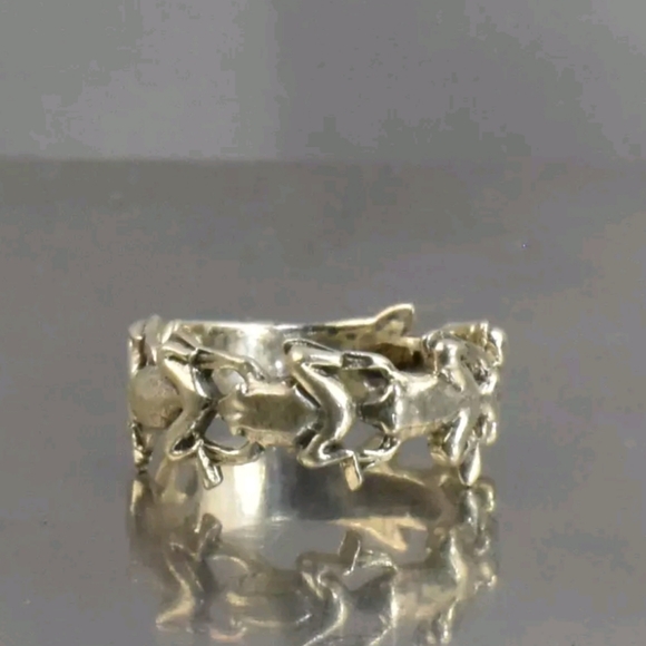 Sterling Jewelry - Sterling silver size 5.5 Frog ring